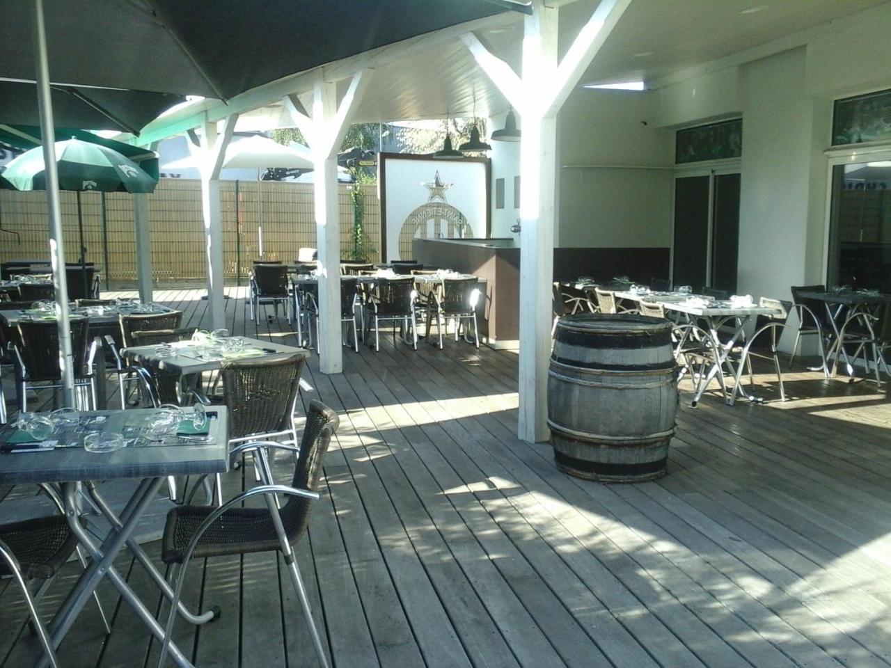 Hotel Bar Restaurant Le Chaudron Vert Saint-Etienne  Exterior foto